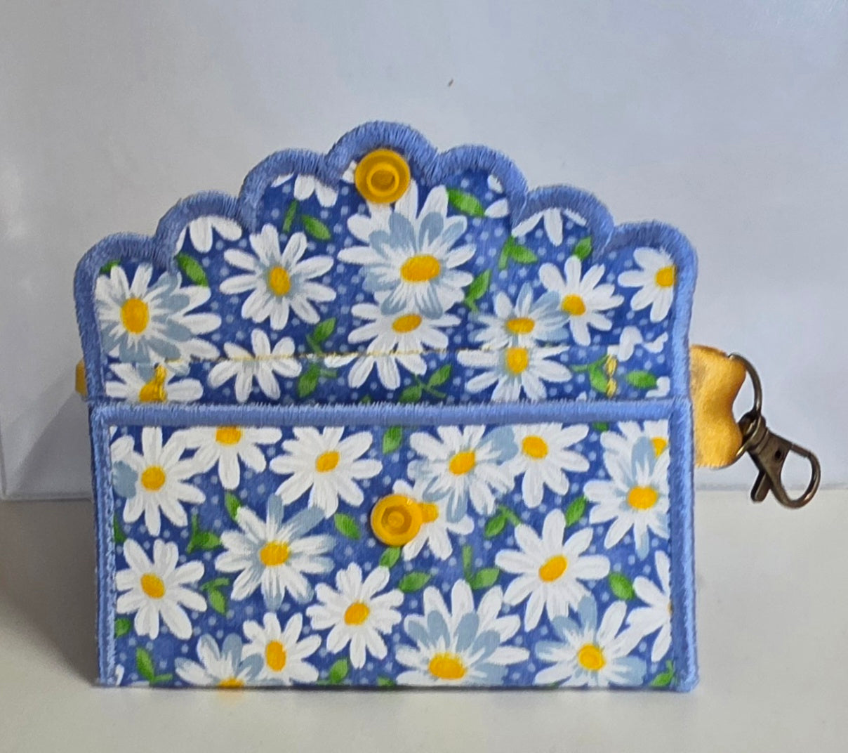 Scalloped Edge ID Holder